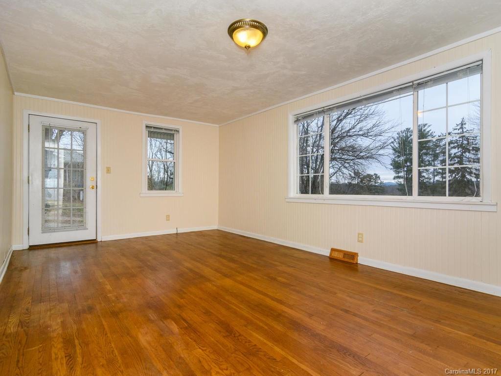 14 Merion Drive Asheville NC 28806