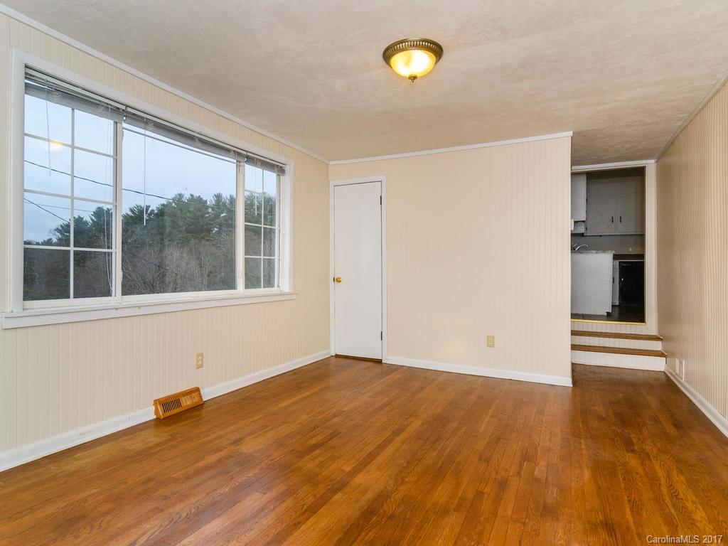 14 Merion Drive Asheville NC 28806