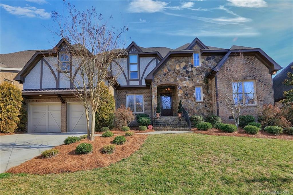 6827 Larrisa Court Charlotte NC 28226