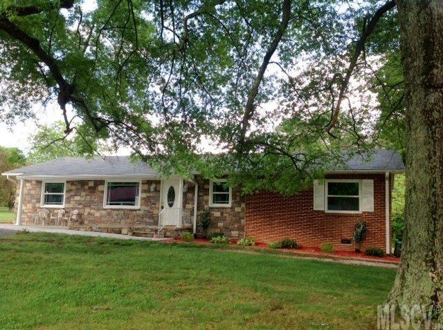 1824 8th Street Drive NE Hickory NC 28601