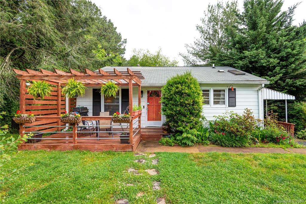 20 Starmount Drive Asheville NC 28806