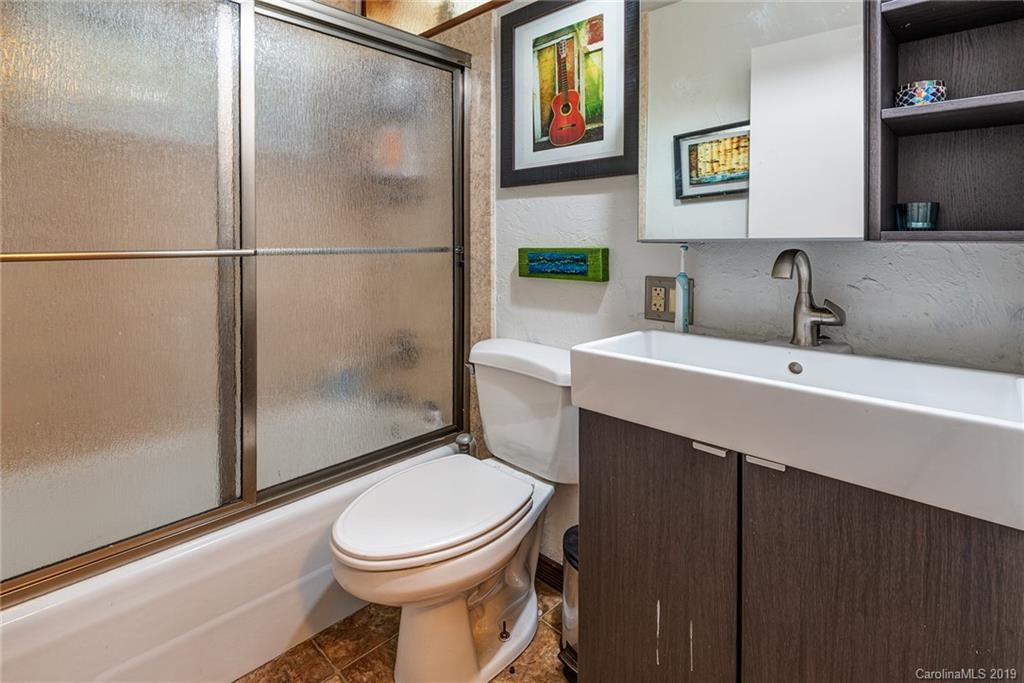 20 Starmount Drive Asheville NC 28806