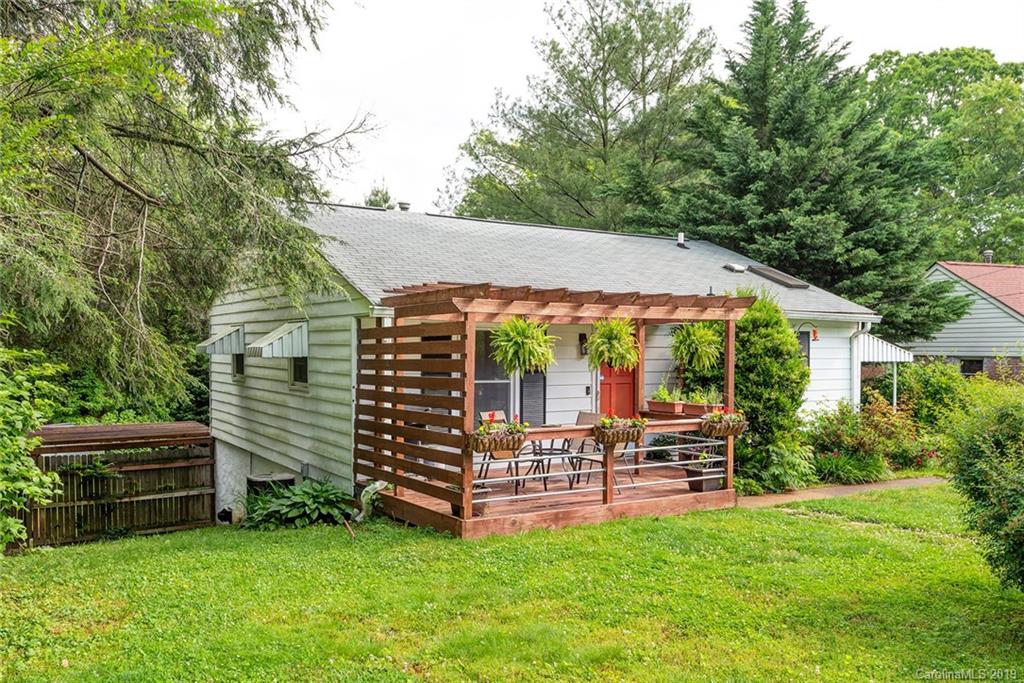 20 Starmount Drive Asheville NC 28806