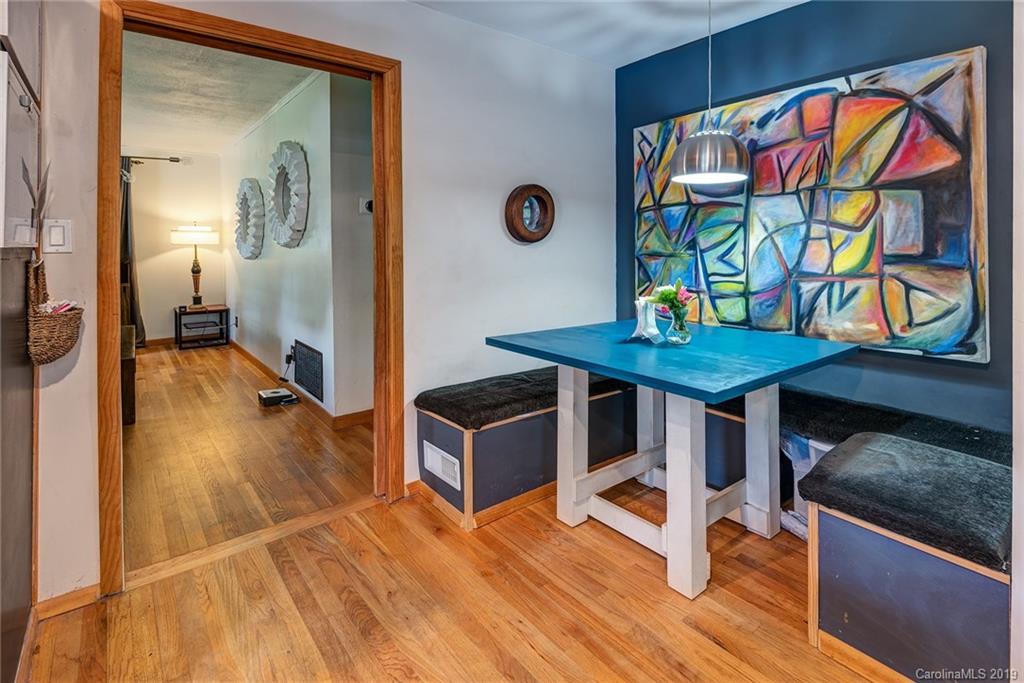 20 Starmount Drive Asheville NC 28806