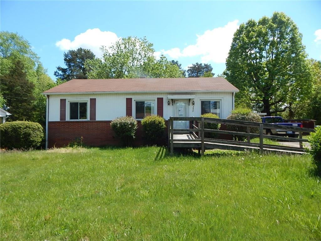 2633 2nd Avenue Nw Hickory NC 28601