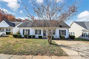 1917 Nigel Court Charlotte NC 28213