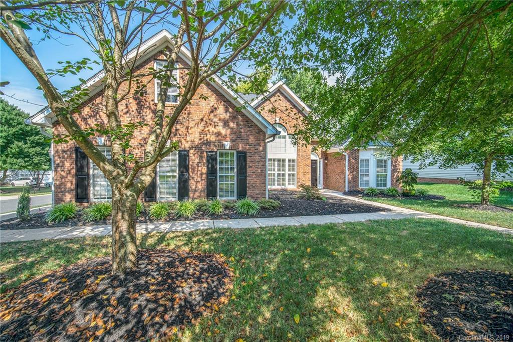 8122 Lockman Lane Charlotte NC 28269