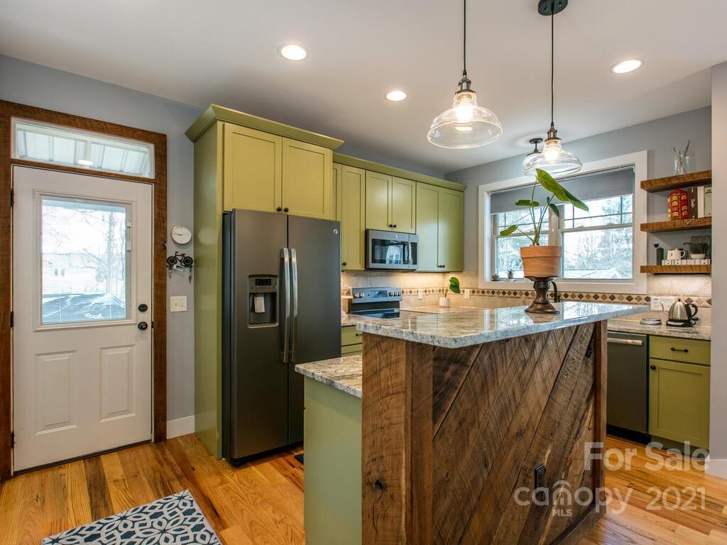 44 Garden Circle Asheville NC 28806