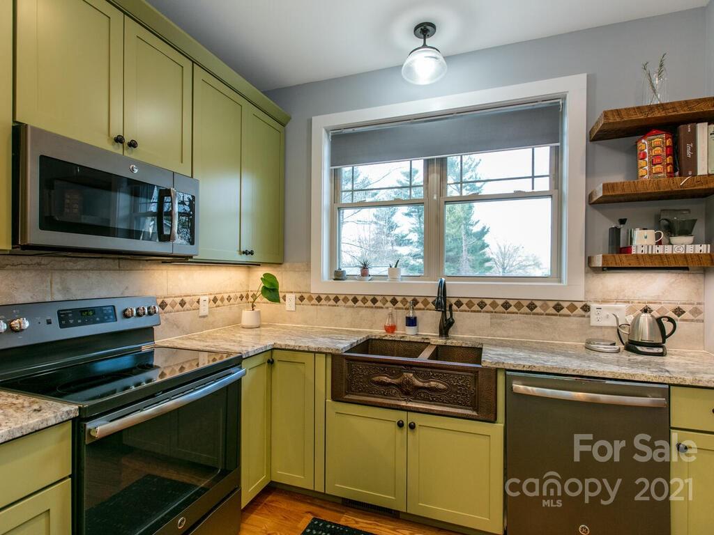 44 Garden Circle Asheville NC 28806