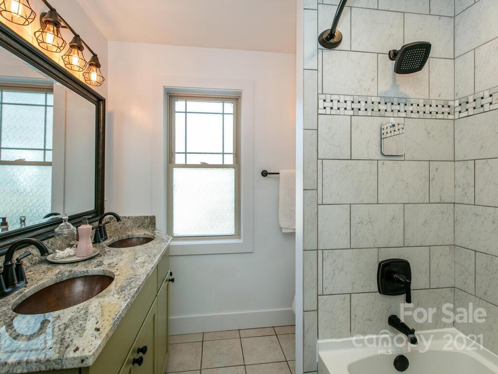 44 Garden Circle Asheville NC 28806