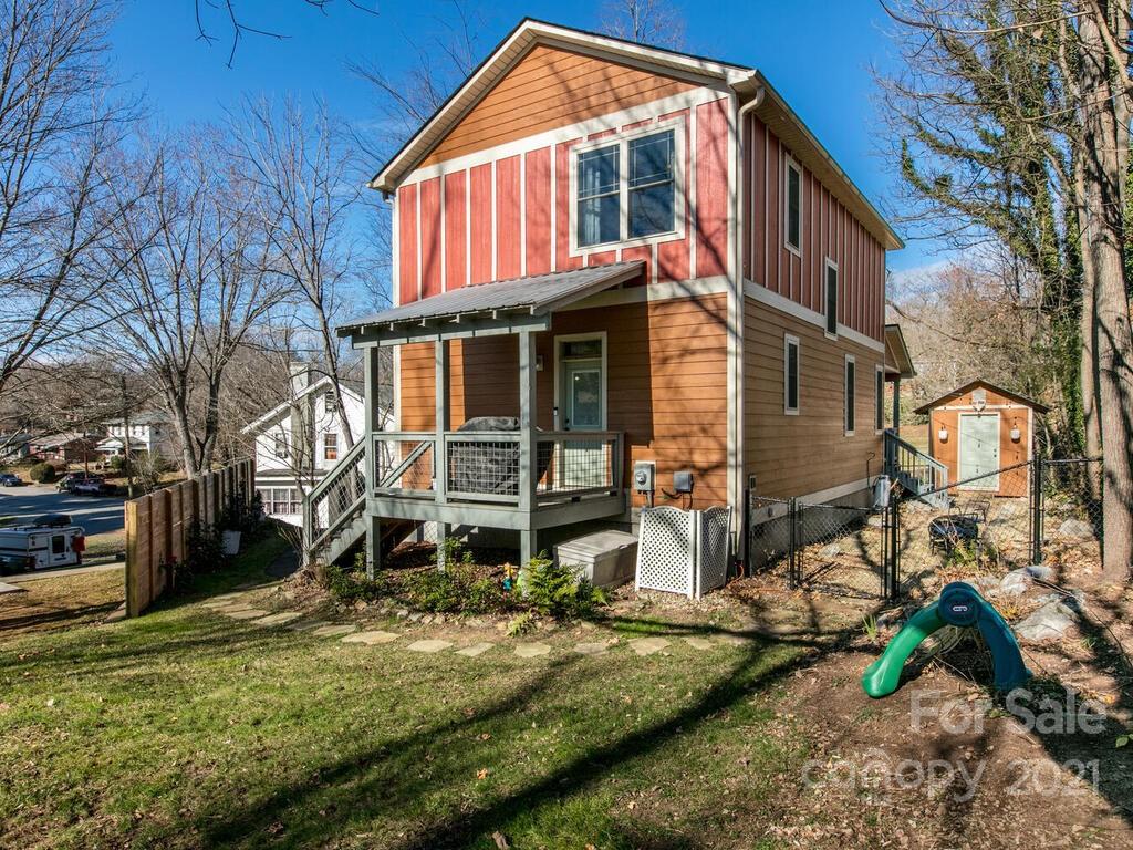 44 Garden Circle Asheville NC 28806