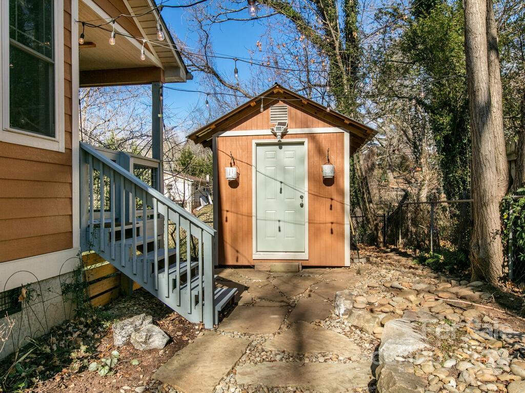 44 Garden Circle Asheville NC 28806