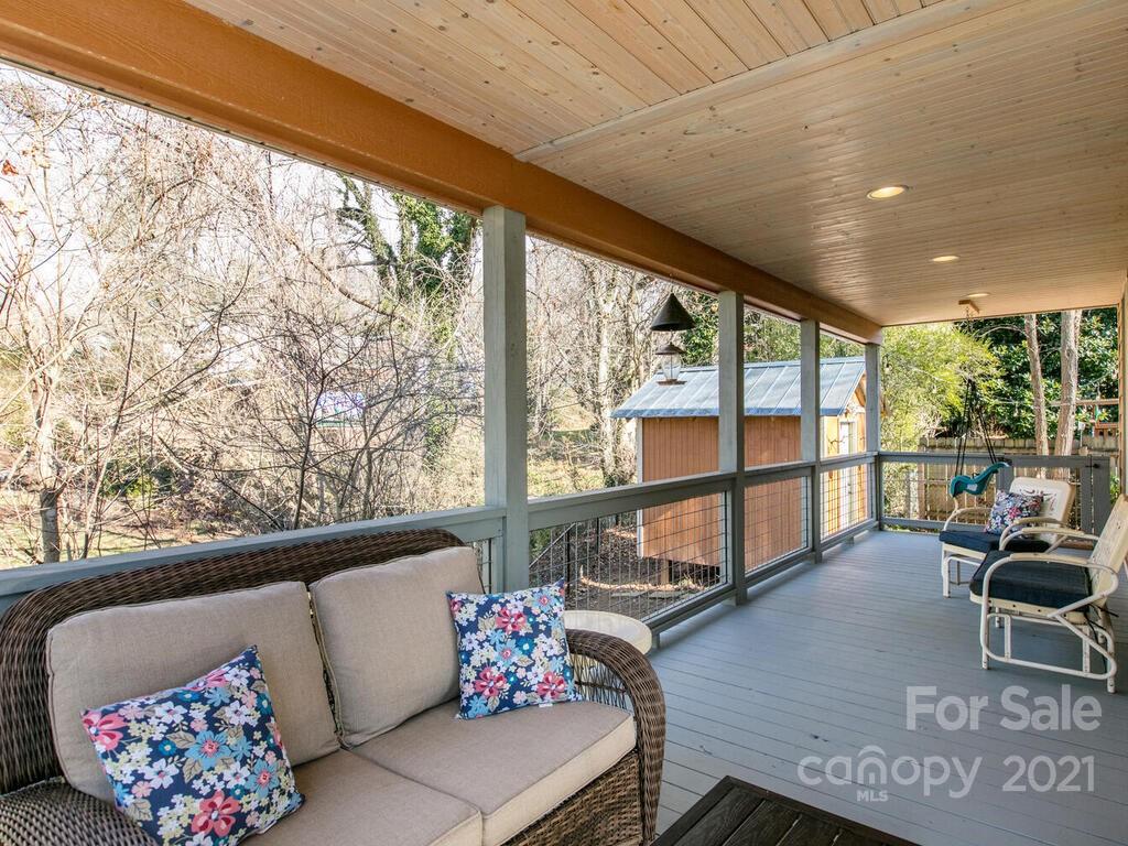 44 Garden Circle Asheville NC 28806