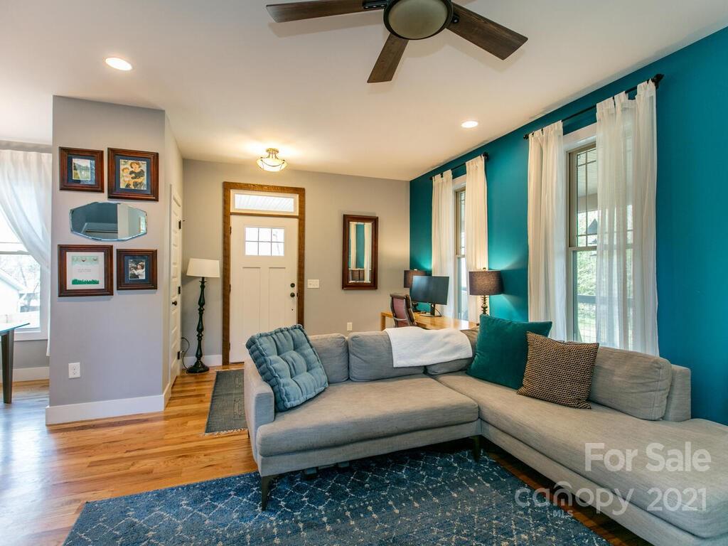 44 Garden Circle Asheville NC 28806