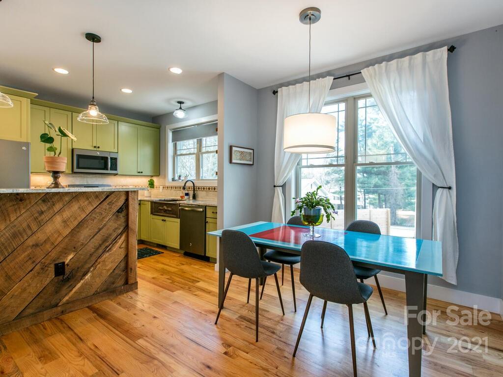 44 Garden Circle Asheville NC 28806