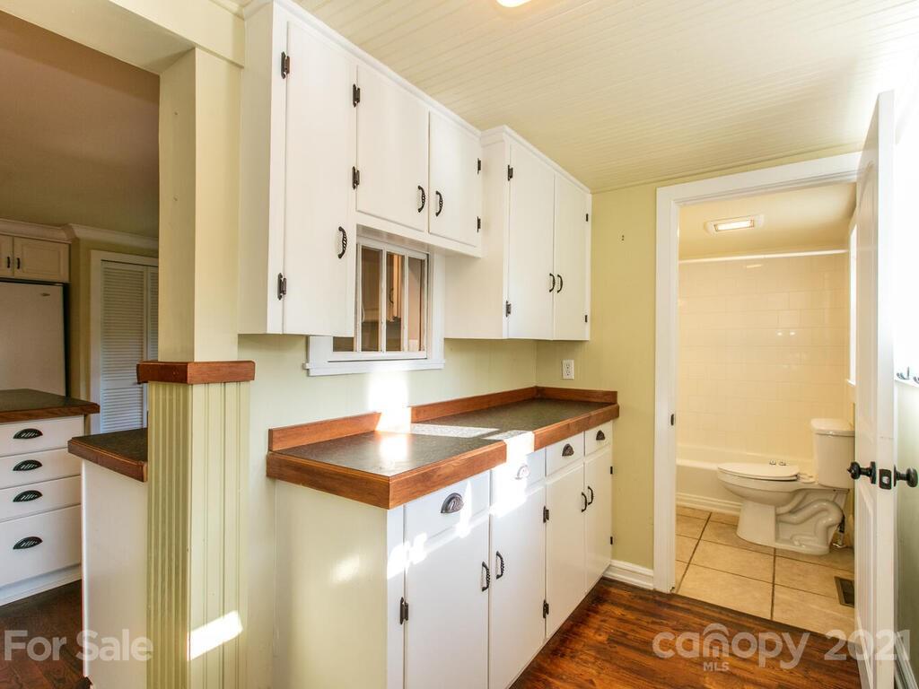 77 Starnes Cove Road Asheville NC 28806