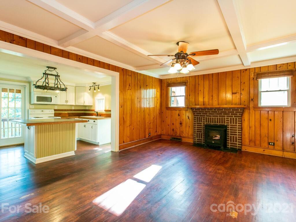 77 Starnes Cove Road Asheville NC 28806