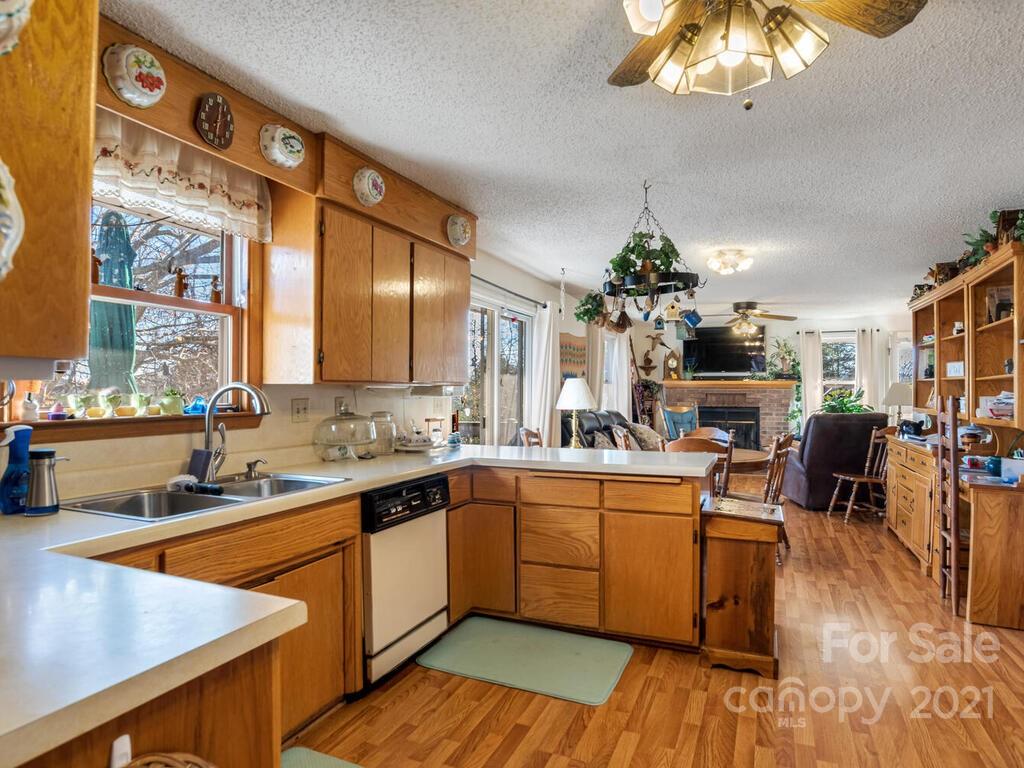 162 Beaver Drive Asheville NC 28804