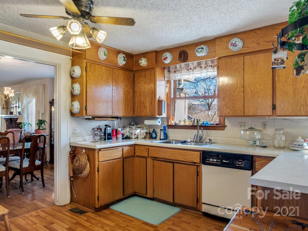 162 Beaver Drive Asheville NC 28804