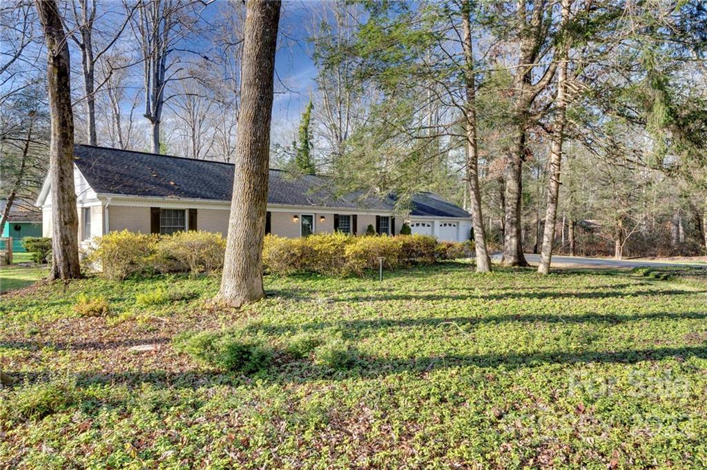 34 N Greenwood Forest Drive Etowah NC 28729