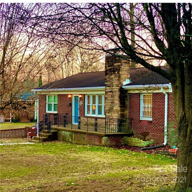 1304 12th Avenue NE Hickory NC 28601
