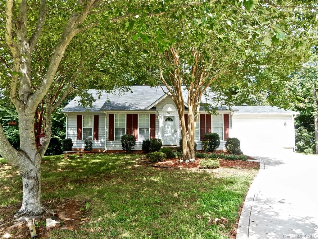 7523 Hubbard Woods Road Charlotte NC 28269