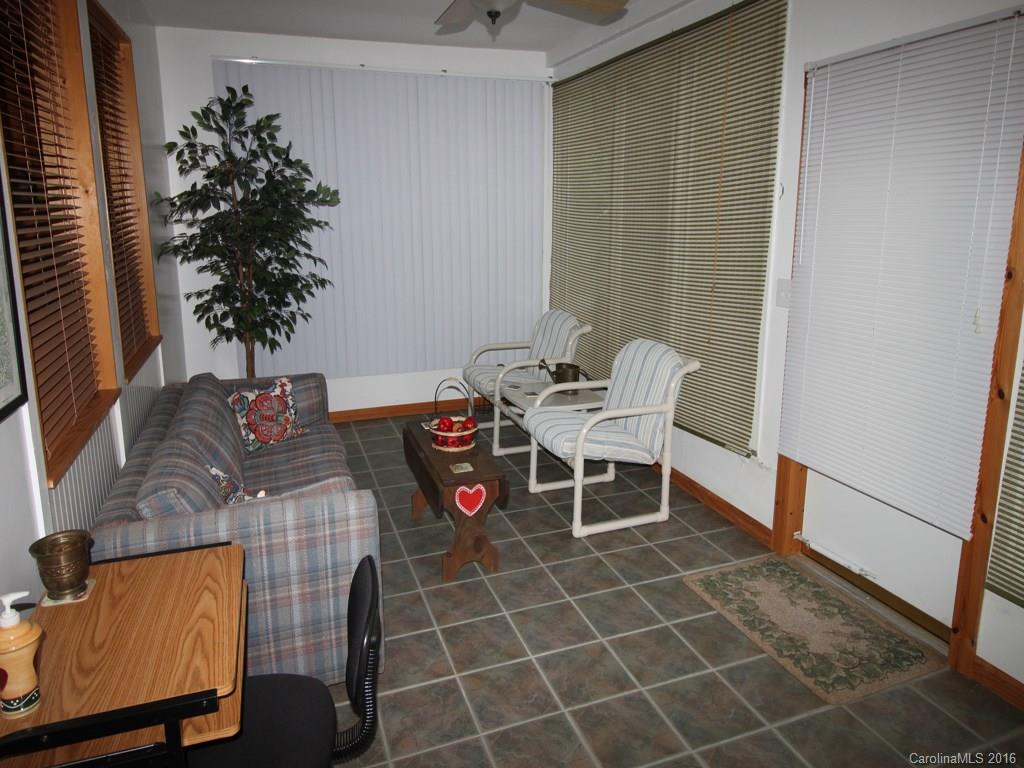 1082 Winter Star Road Burnsville NC 28714