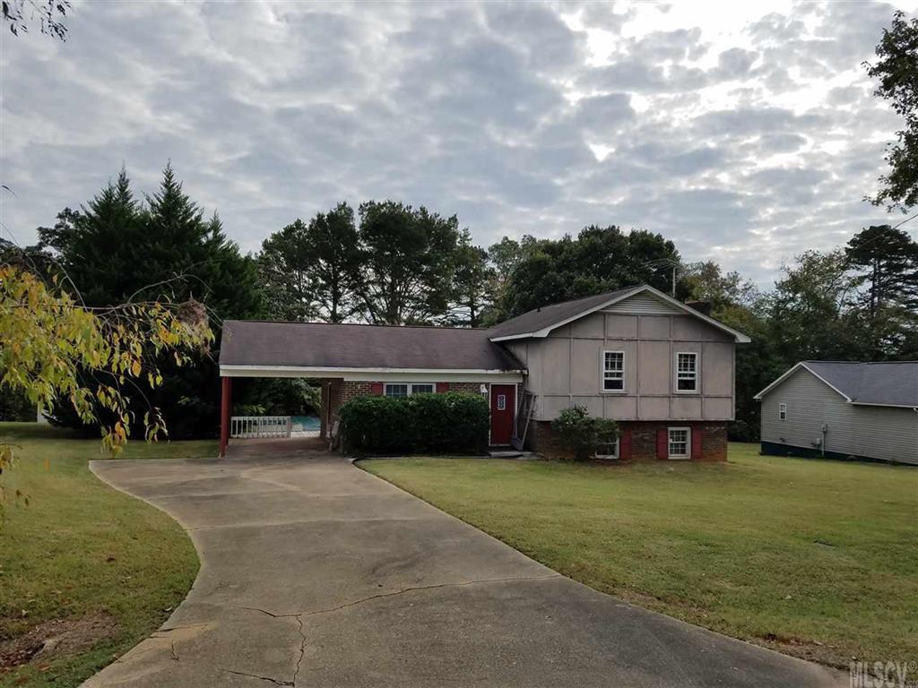 2932 Cliftwood Circle Hickory NC 28601