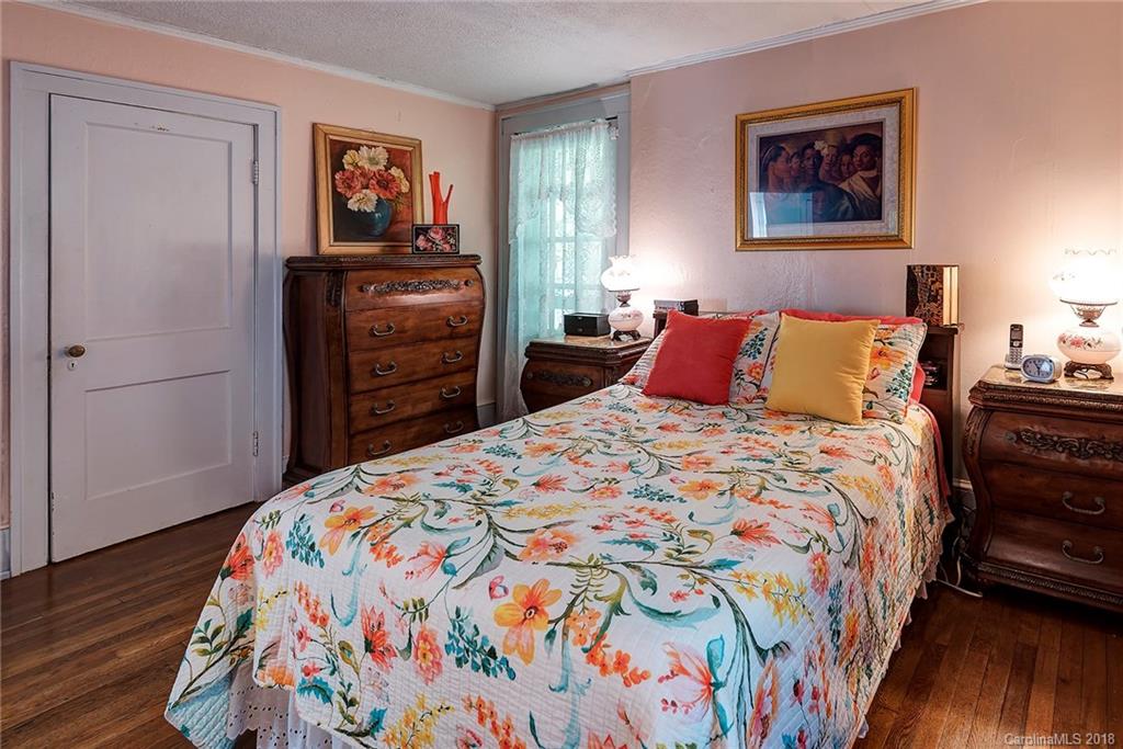 12 Furman Court Asheville NC 28801