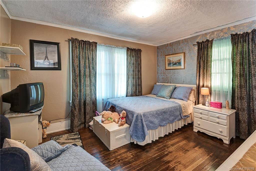 12 Furman Court Asheville NC 28801