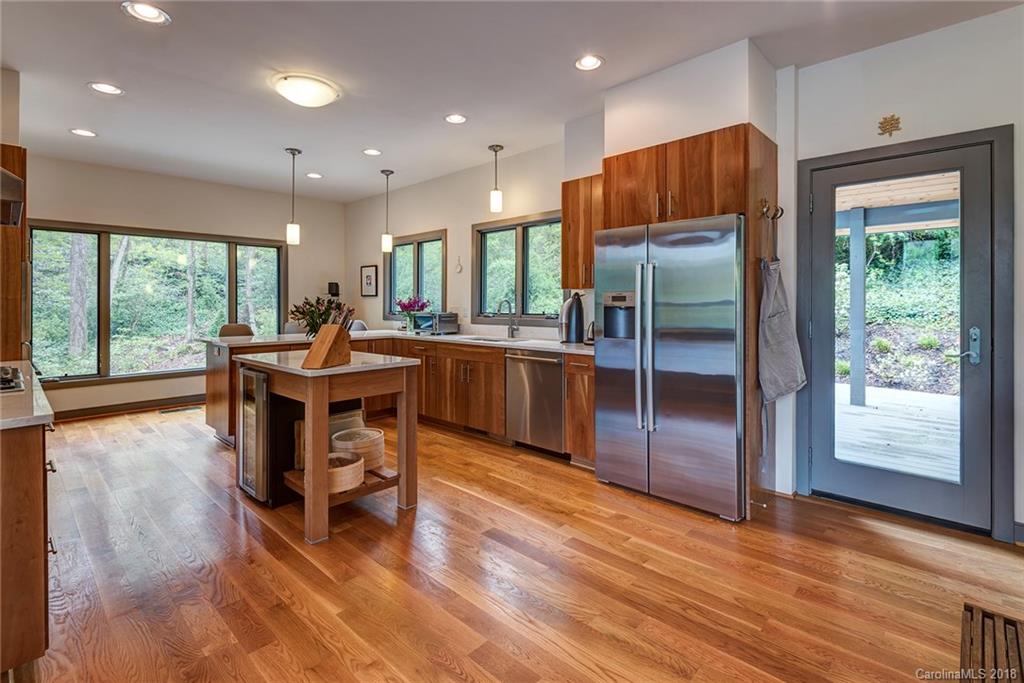 13 Pine Tree Road Asheville NC 28804