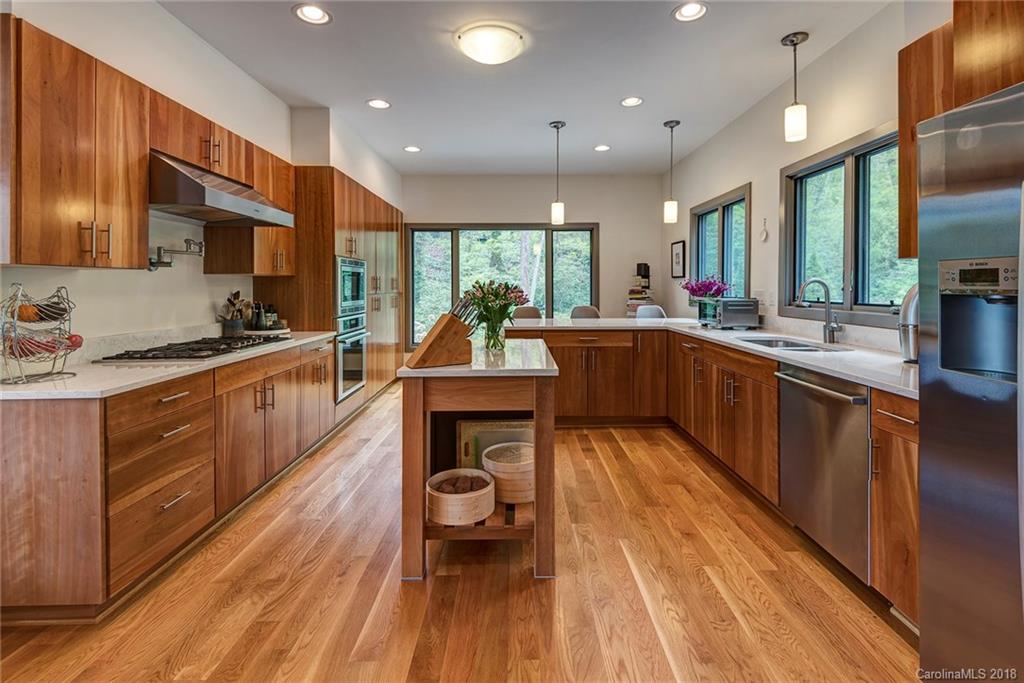 13 Pine Tree Road Asheville NC 28804