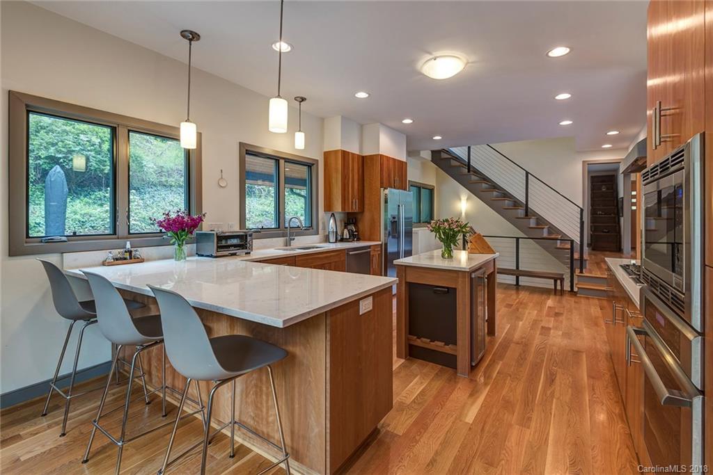 13 Pine Tree Road Asheville NC 28804