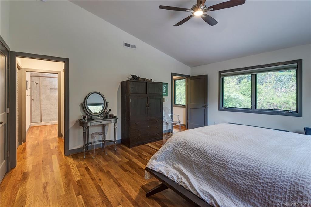 13 Pine Tree Road Asheville NC 28804