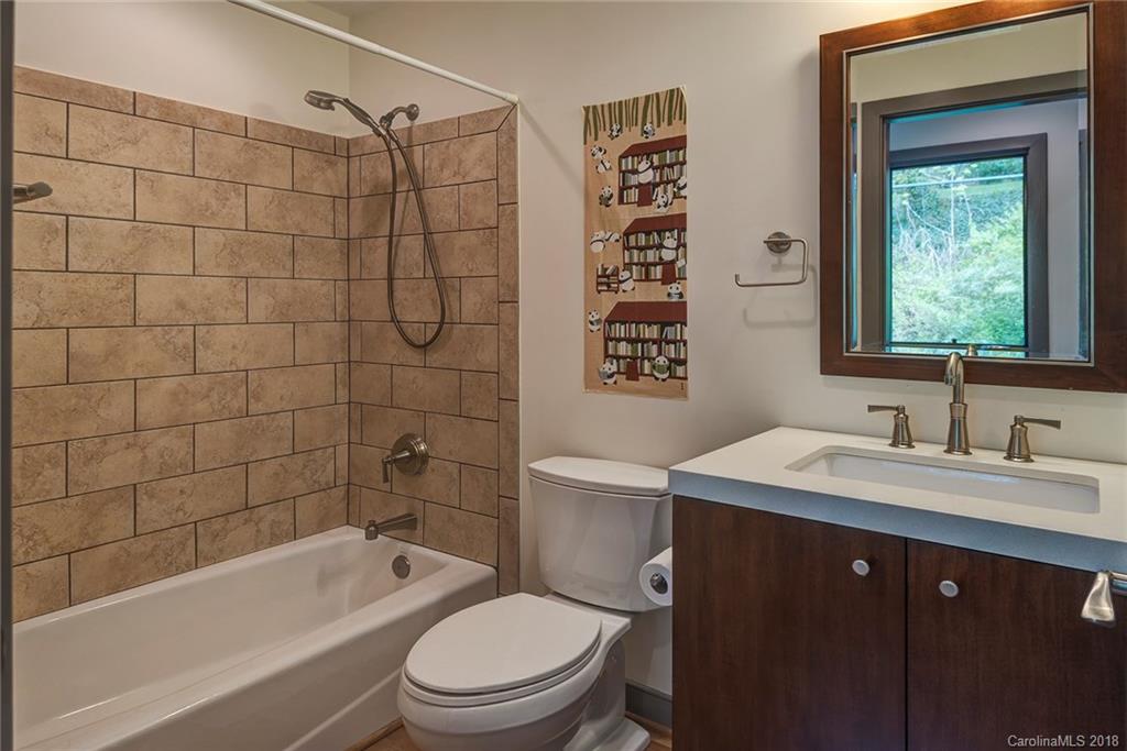 13 Pine Tree Road Asheville NC 28804