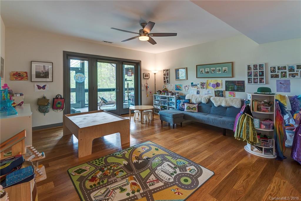 13 Pine Tree Road Asheville NC 28804