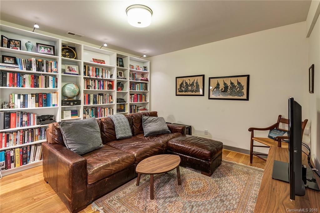 13 Pine Tree Road Asheville NC 28804