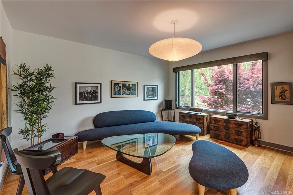 13 Pine Tree Road Asheville NC 28804