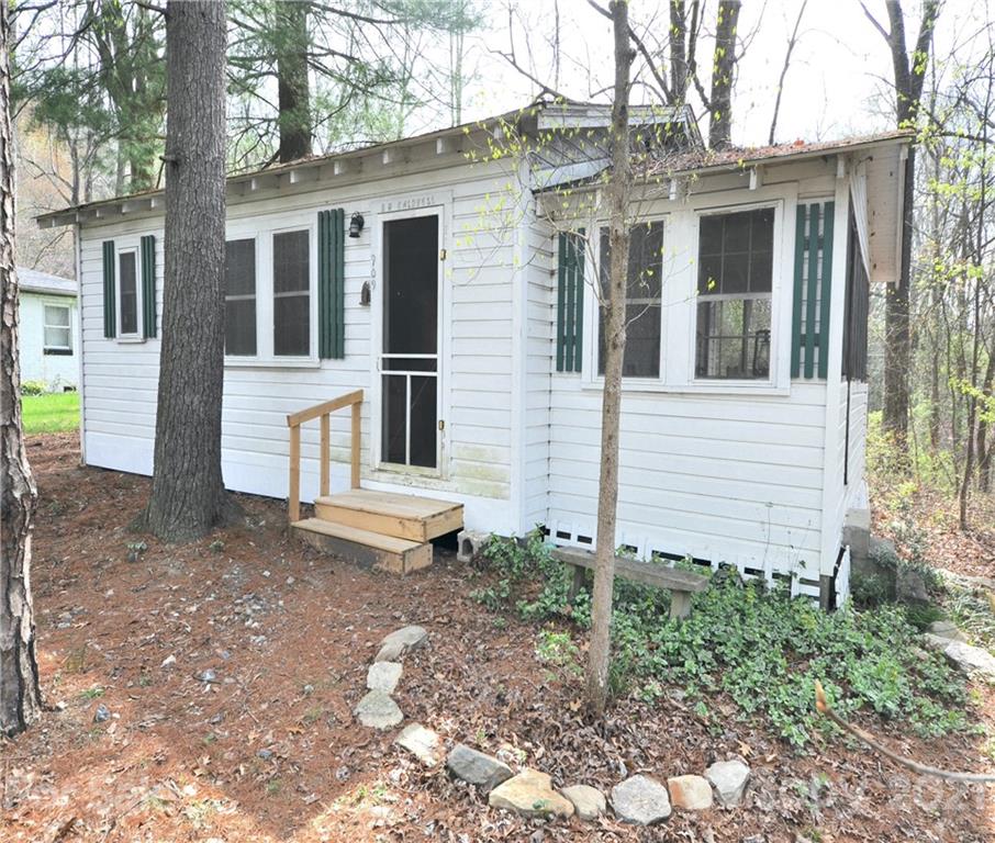 909 Ashley Lane Hendersonville NC 28791
