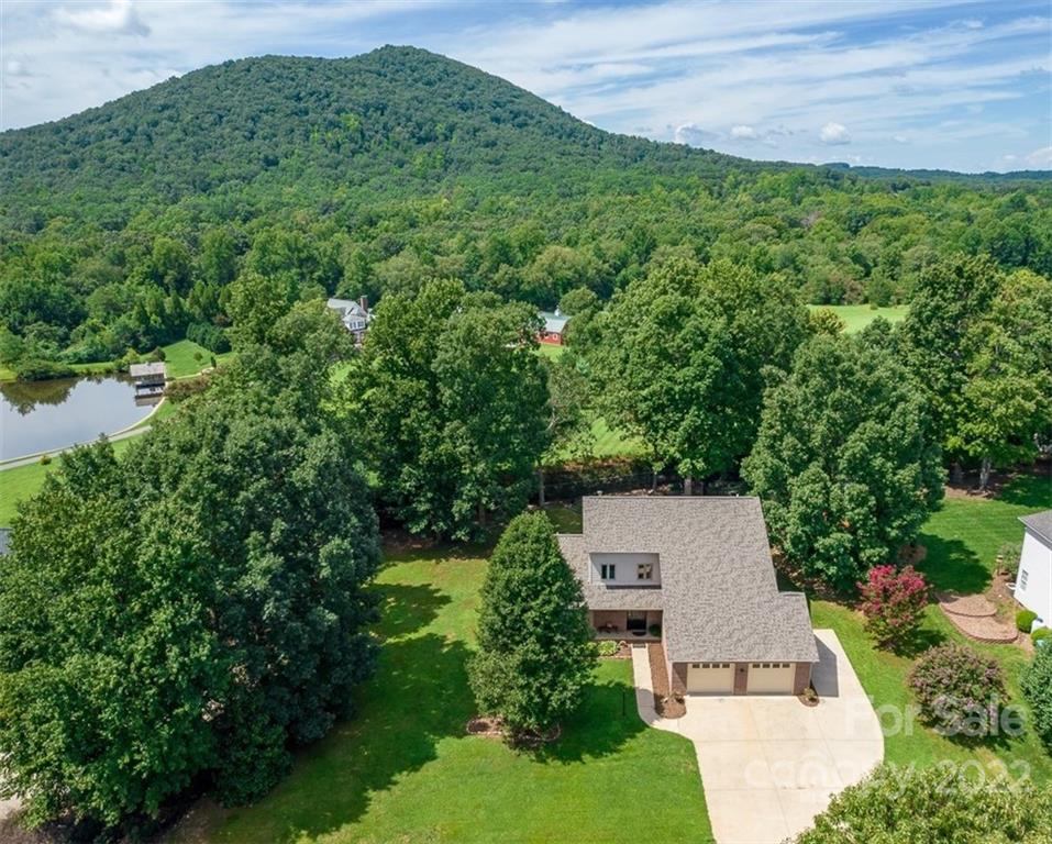 1341 Sweetbriar Lane Hickory NC 28602