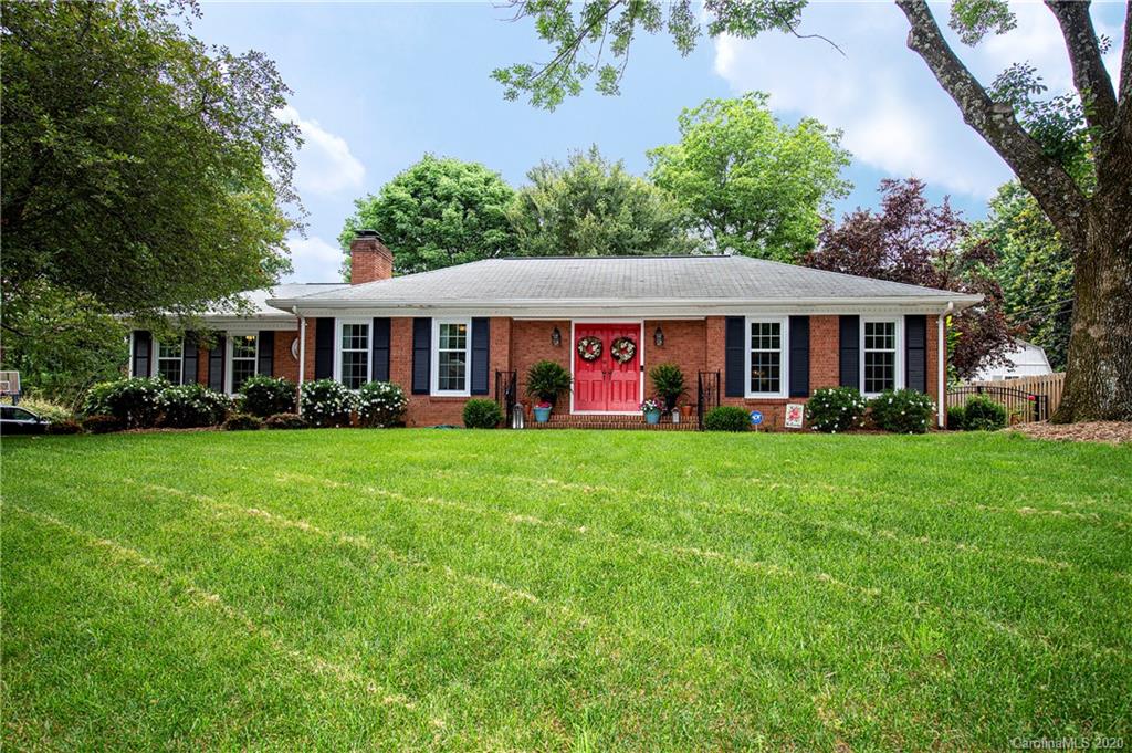 1024 Redcoat Drive Charlotte NC 28211