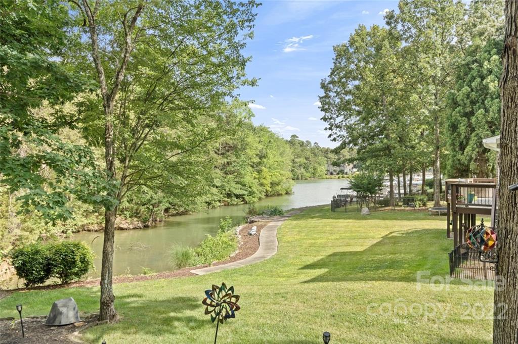 136 Pebble Brook Lane Mooresville NC 28117