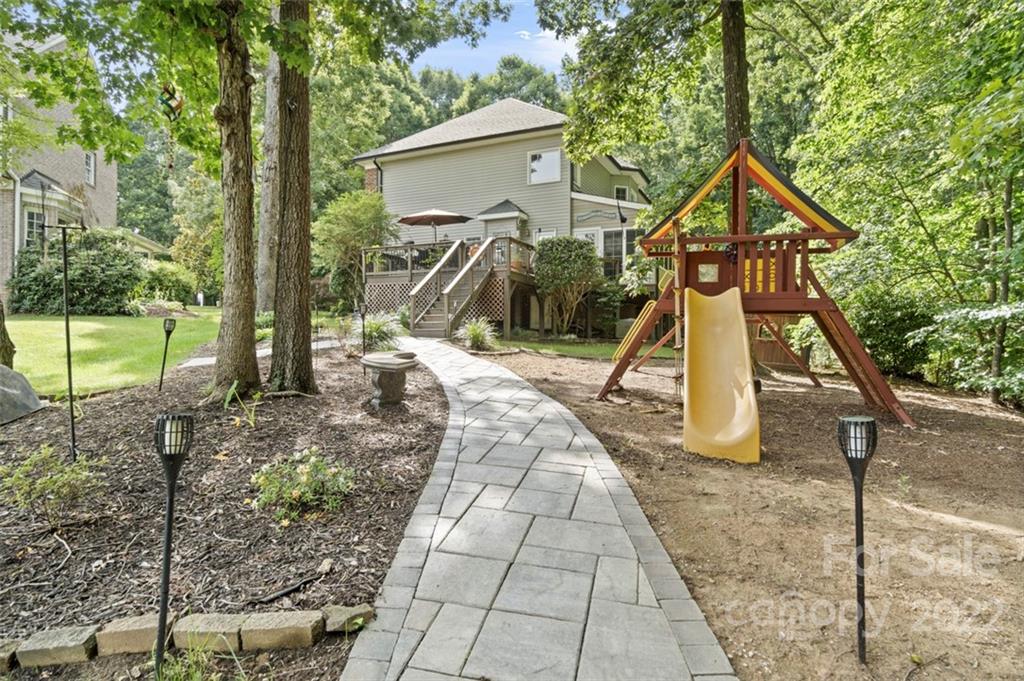 136 Pebble Brook Lane Mooresville NC 28117