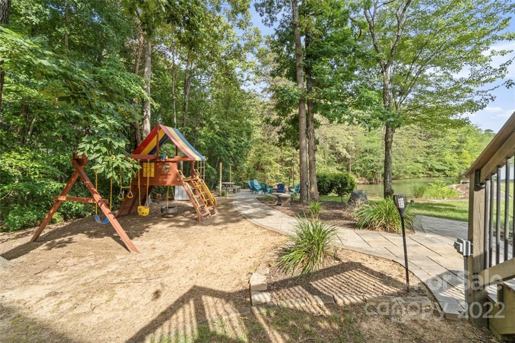 136 Pebble Brook Lane Mooresville NC 28117