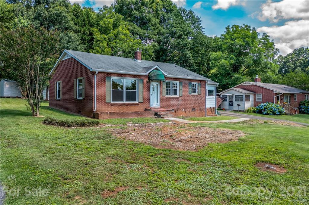 1509 N Frye Avenue Newton NC 28658