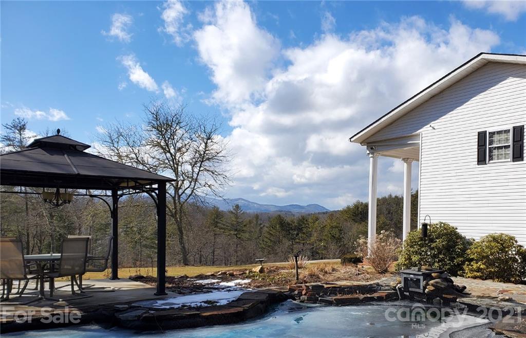 437 Humpback Mountain Road Spruce Pine NC 28777