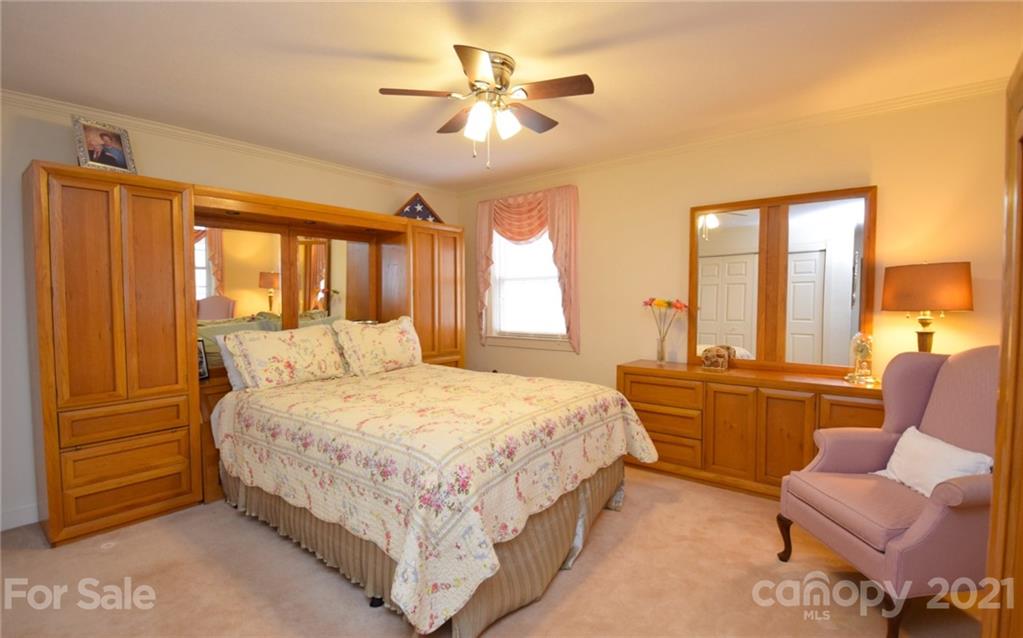 437 Humpback Mountain Road Spruce Pine NC 28777