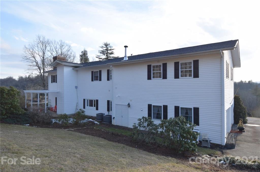 437 Humpback Mountain Road Spruce Pine NC 28777