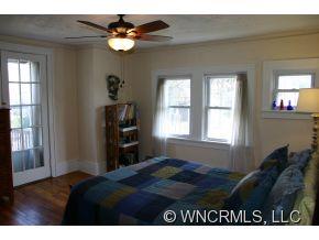 54 Holland Street Asheville NC 28801