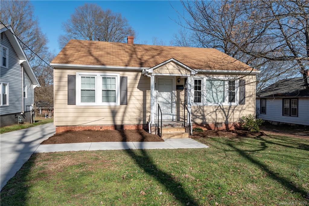 827 9th Avenue Place NE Hickory NC 28601